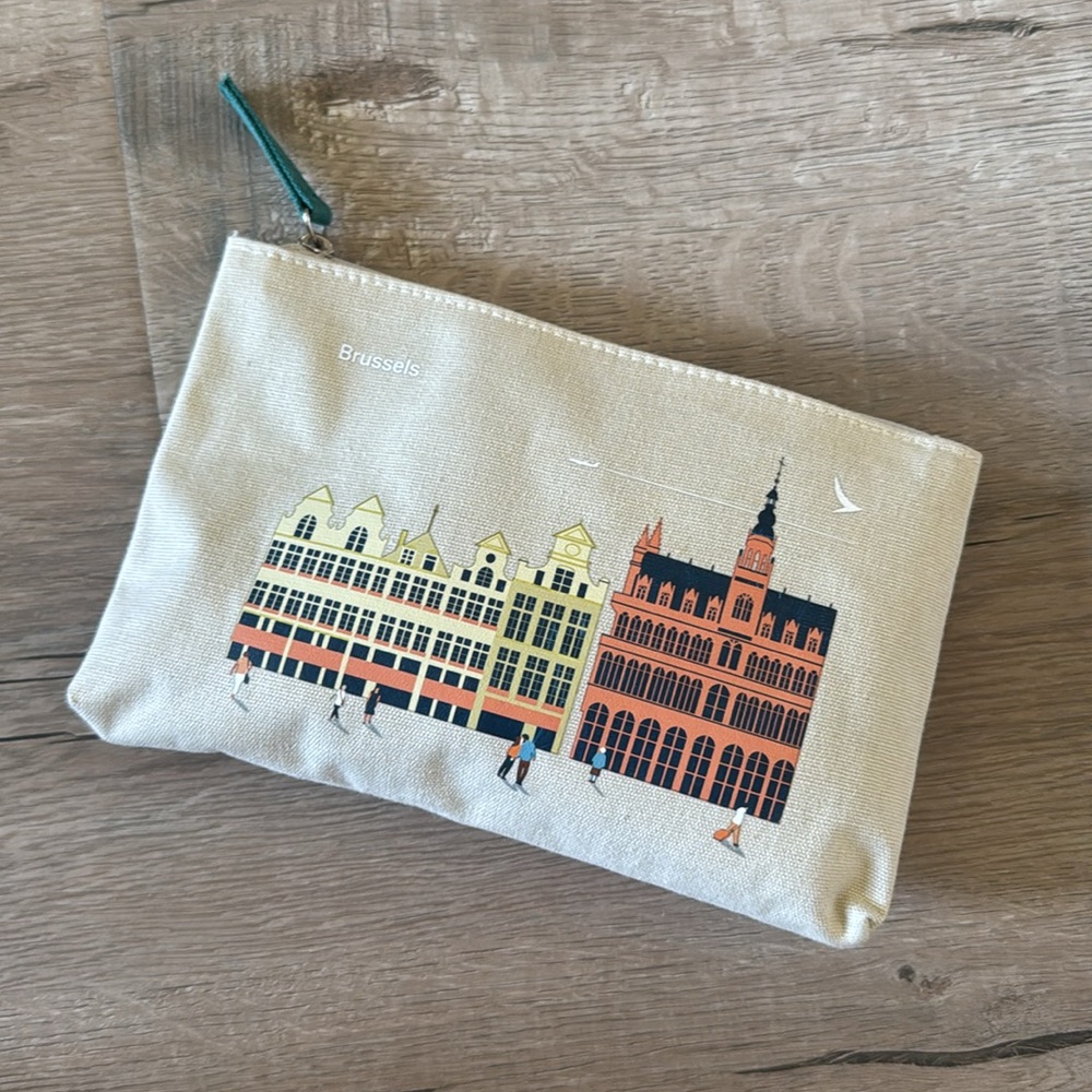 Cathay Pacific | Brussels Amenities Pouch